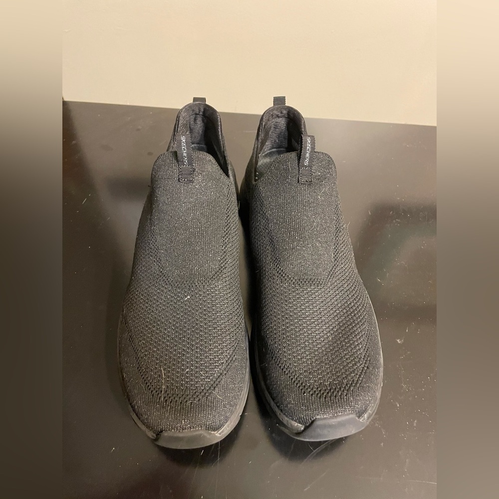 Skechers Air Cool Arch Fit Size 11